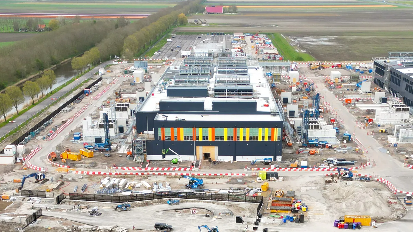 A new data center under construction in Middenmeer, Netherlands A new data center under construction in Middenmeer, Netherlands
