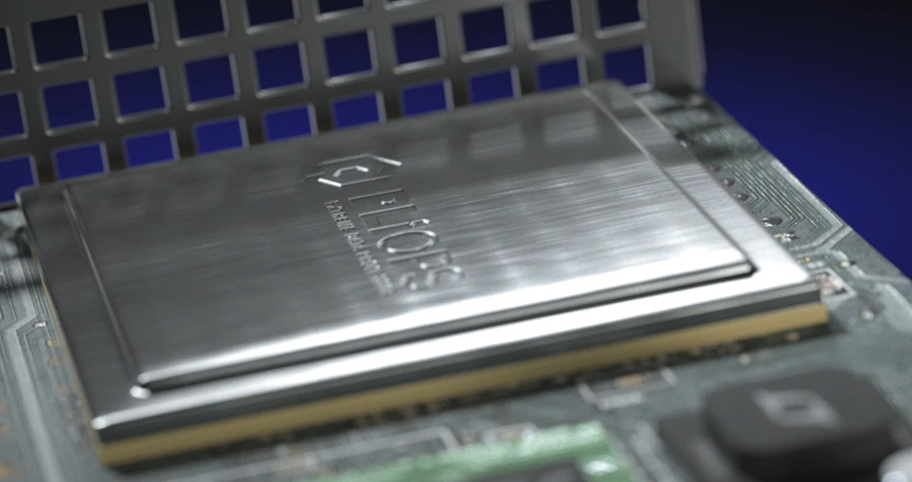 The Pliops XDP server SSD performance accelerator The Pliops XDP server SSD performance accelerator