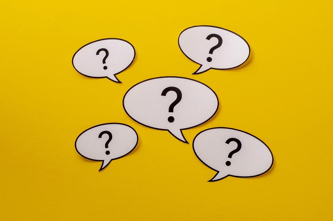 question marks in speech bubbles question marks in speech bubbles