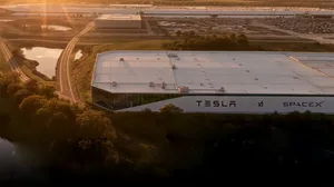 Screenshot via SpaceX video presentation. Edited to remove text. Screenshot via SpaceX video presentation. Edited to remove text.