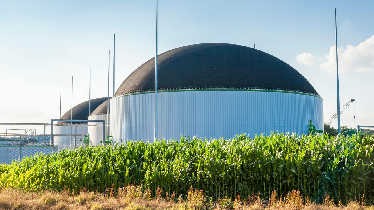 An energy crop anaerobic digestion plant in Nottinghamshire, England An energy crop anaerobic digestion plant in Nottinghamshire, England