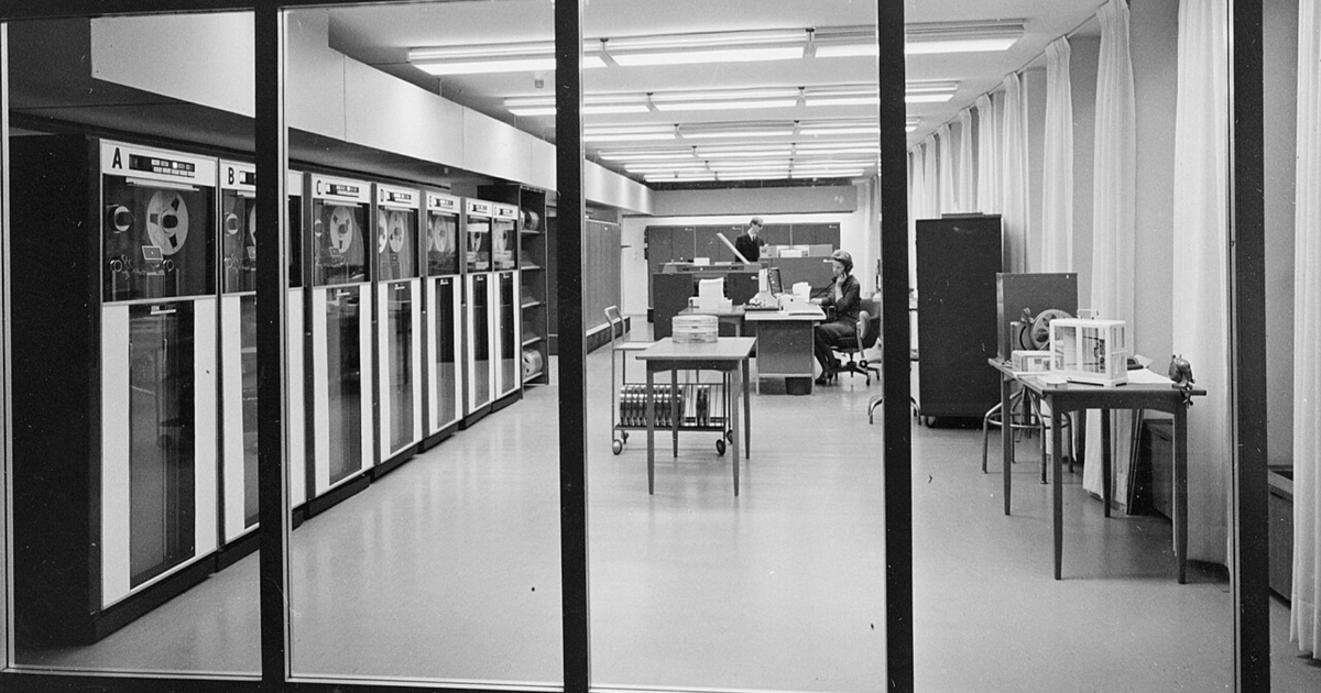 資料中心里程碑:從 ENIAC 到生成式 AI