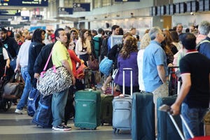 Terrorist Screening System Outage Slows Down Customs Lines at US Airports