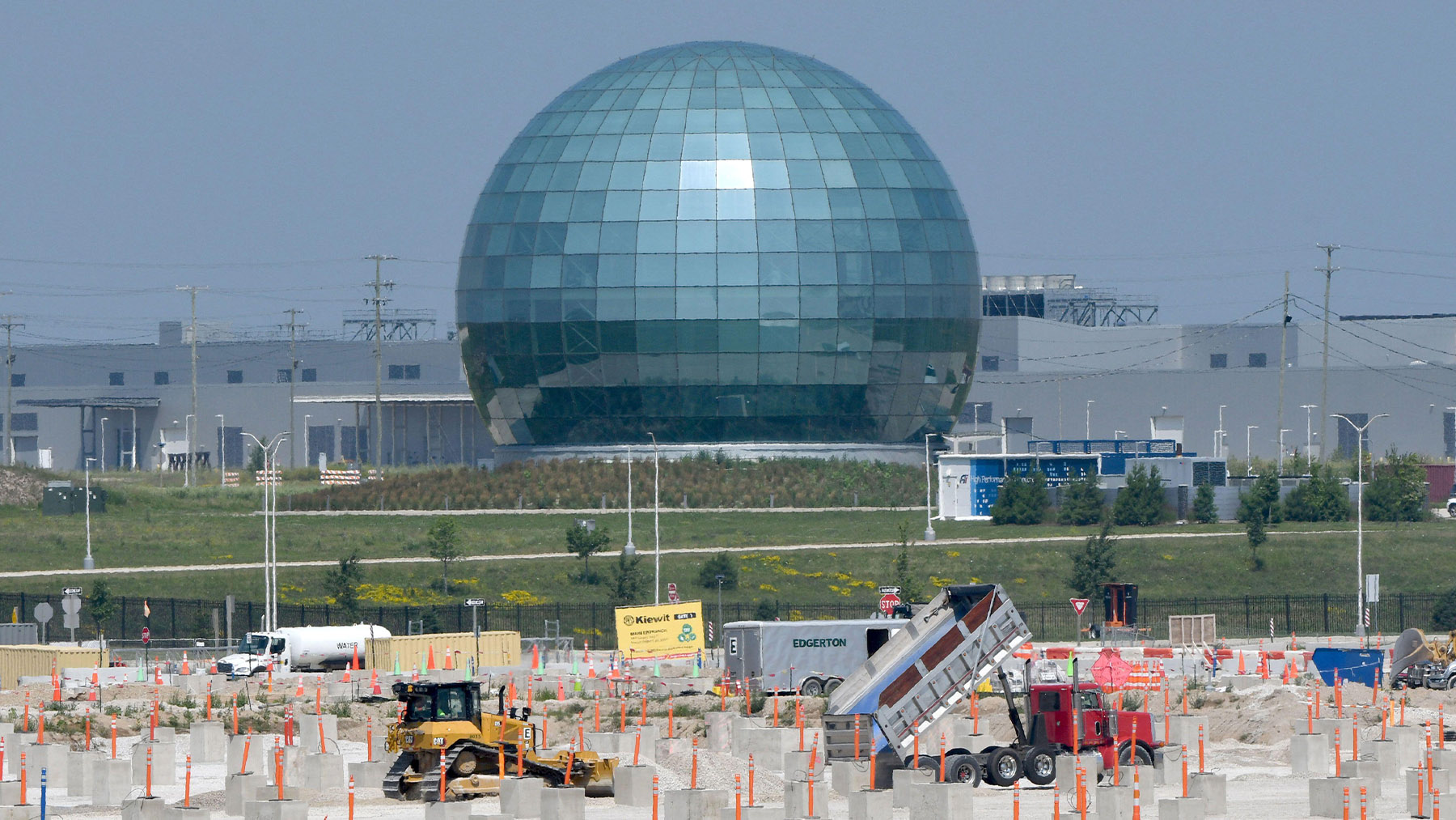 Hyperscaler Capex Snowballs Toward $700B as Firms Stage AI Capacity Builds