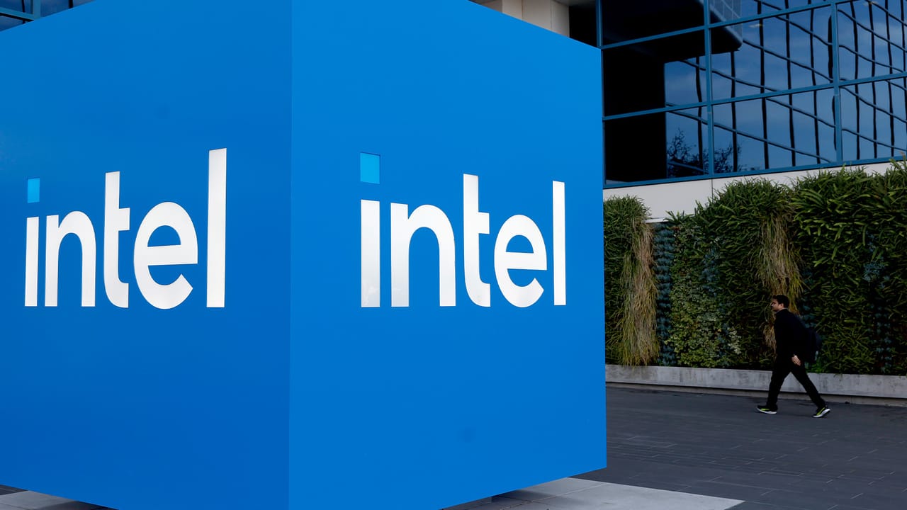 Layoffs Graph Intel Layoffs Show Data Center Workers Aren’t Immune to Job Cuts