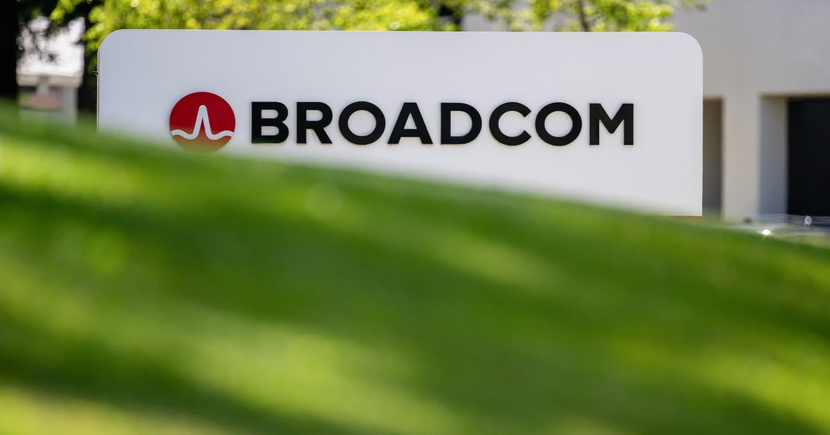 Broadcom Chip to Help Power AI by Linking Smaller Data Centers