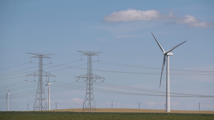 DOE Retreat on Transmission Corridors Tests the Case for Building Ahead
