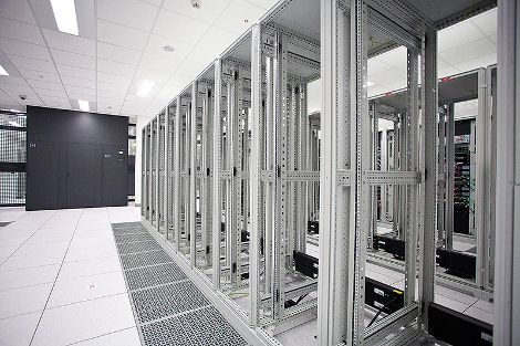 CenturyLink Data Center Team Keeps Eye on the Ball Despite Uncertain Future CenturyLink Data Center Team Keeps Eye on the Ball Despite Uncertain Future
