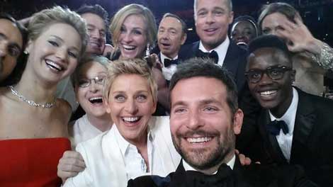 All-Star Oscar Selfie Crashes Twitter
