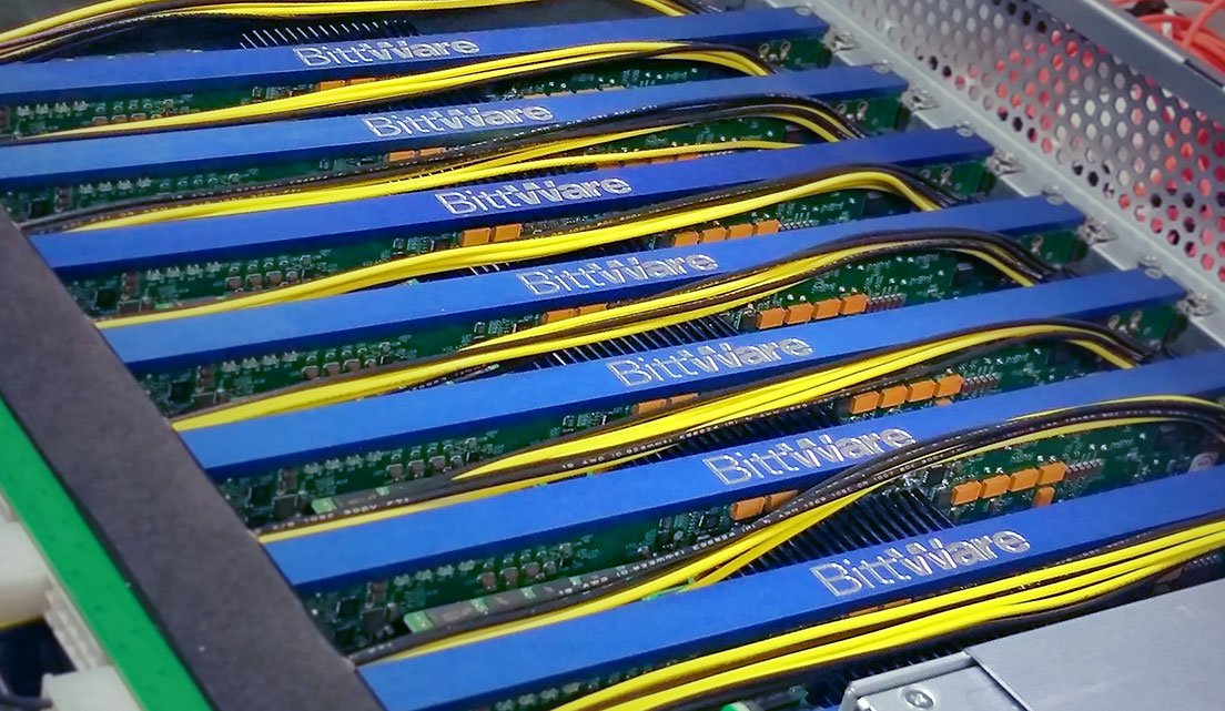 BittWare Squeezes Ten FPGAs Into a 4U Box