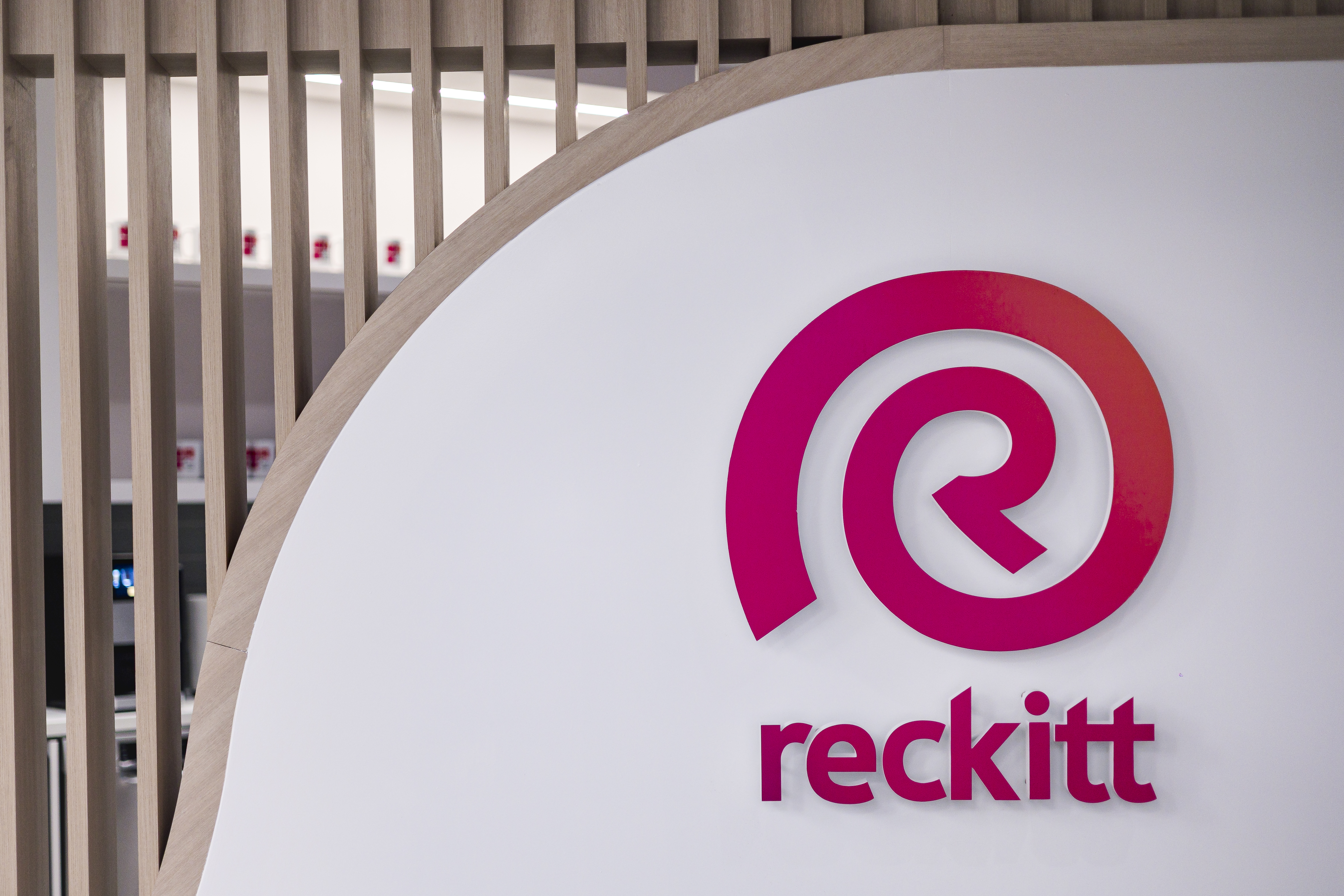 Reckitt Logo