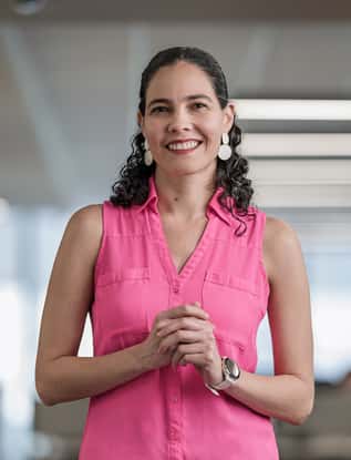 Linda Villasenor
