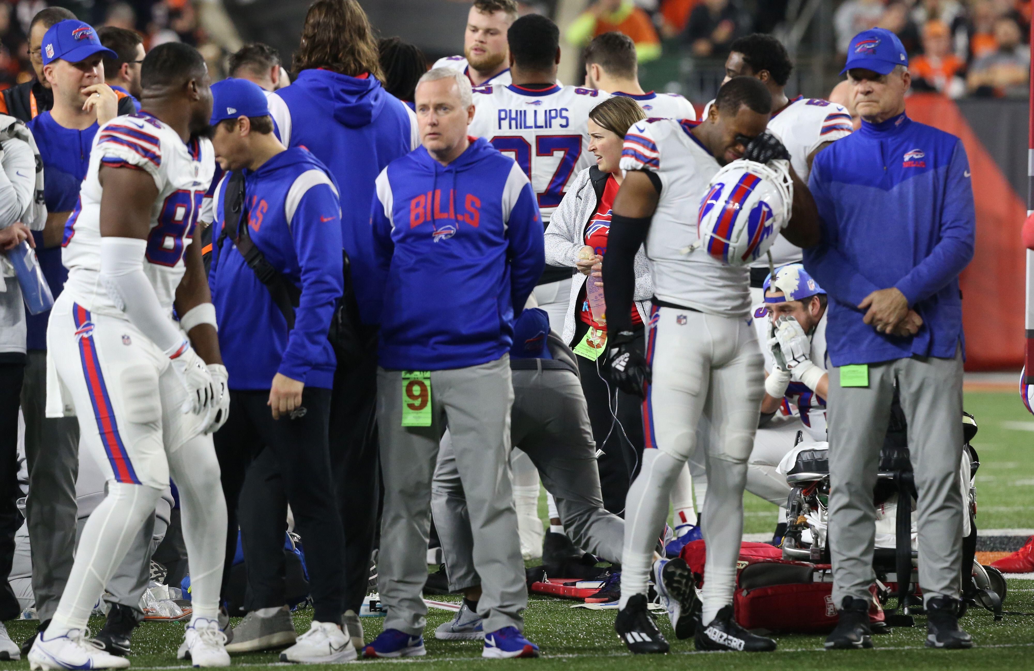 Bills' Dion Dawkins realized something 'really wrong' with Damar Hamlin