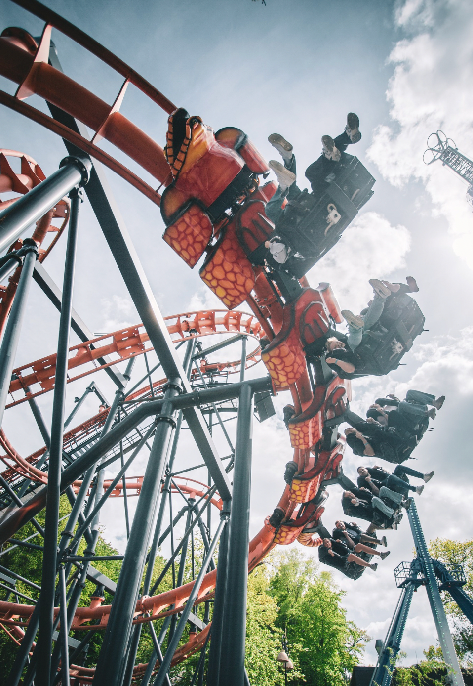 Girl 14 Killed After Rollercoaster Falls Off The Tracks