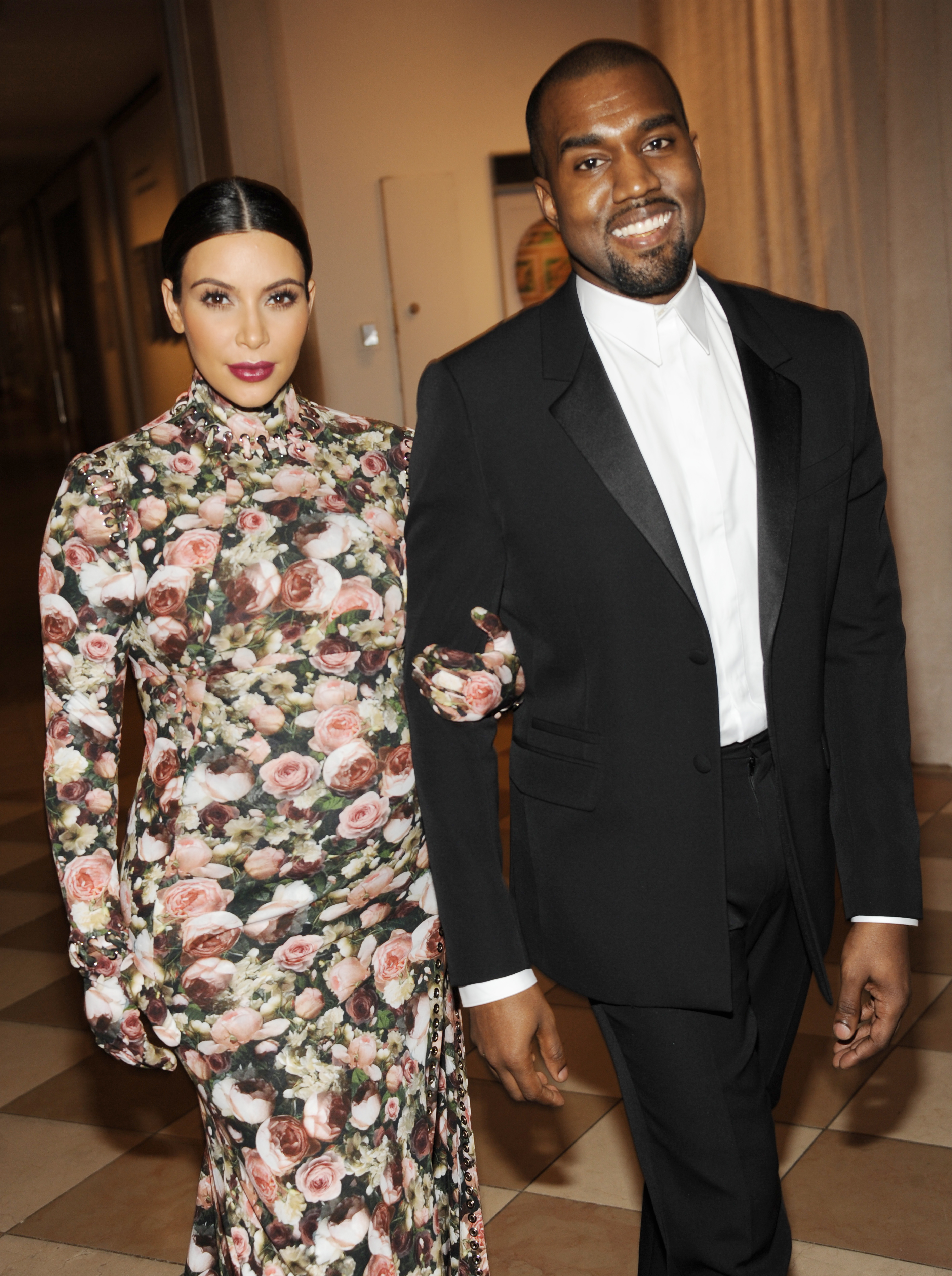 Robin Williams Mocks Kim Kardashian's Met Gala Gown – The