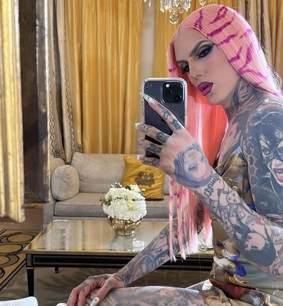 Kat Von D Ends Friendship With Jeffree Star  Wont Back Poor Behavior   Hollywood Life