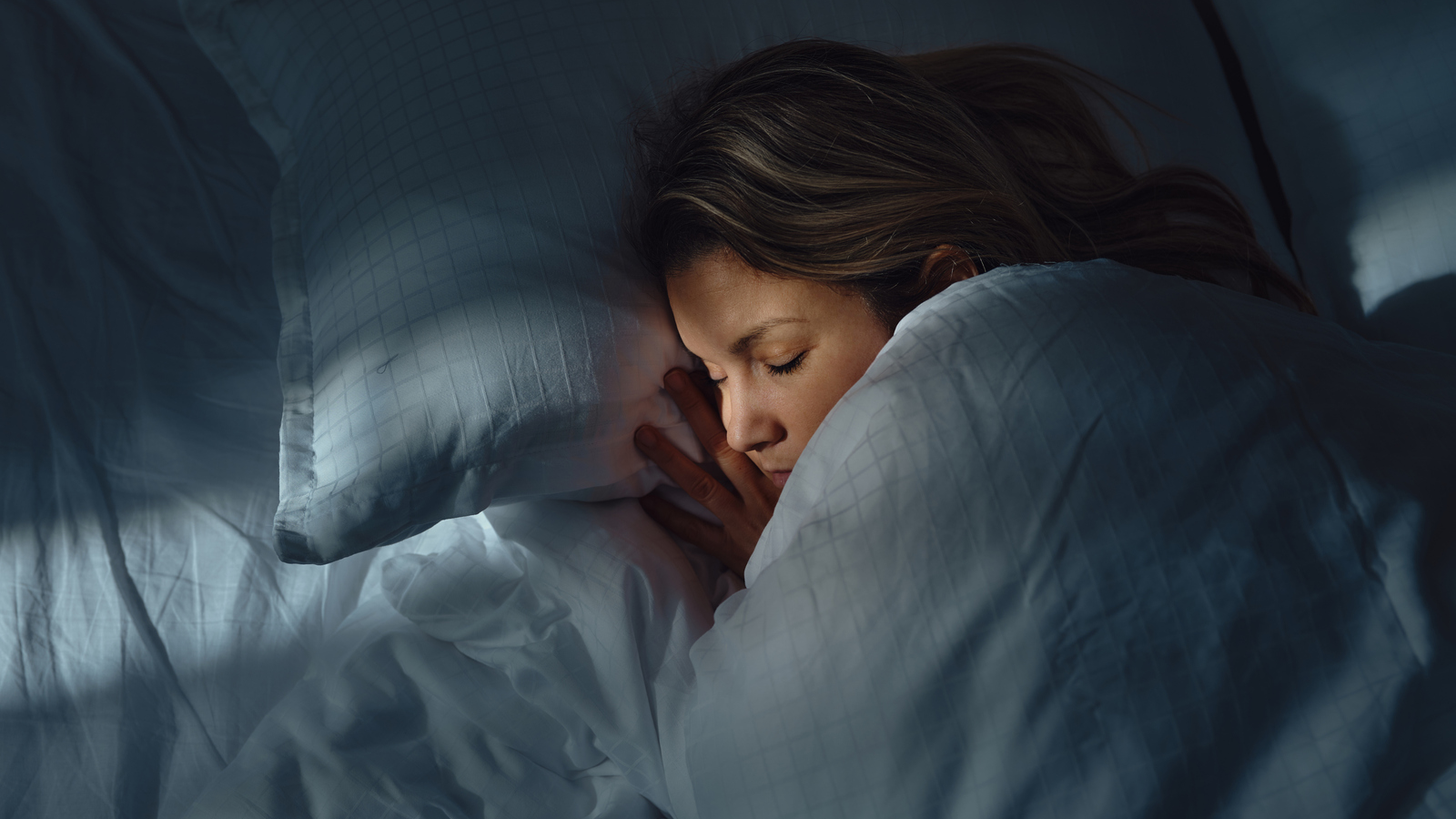 Sleep study finds latest time you should go to bed before it starts harming  your mental health