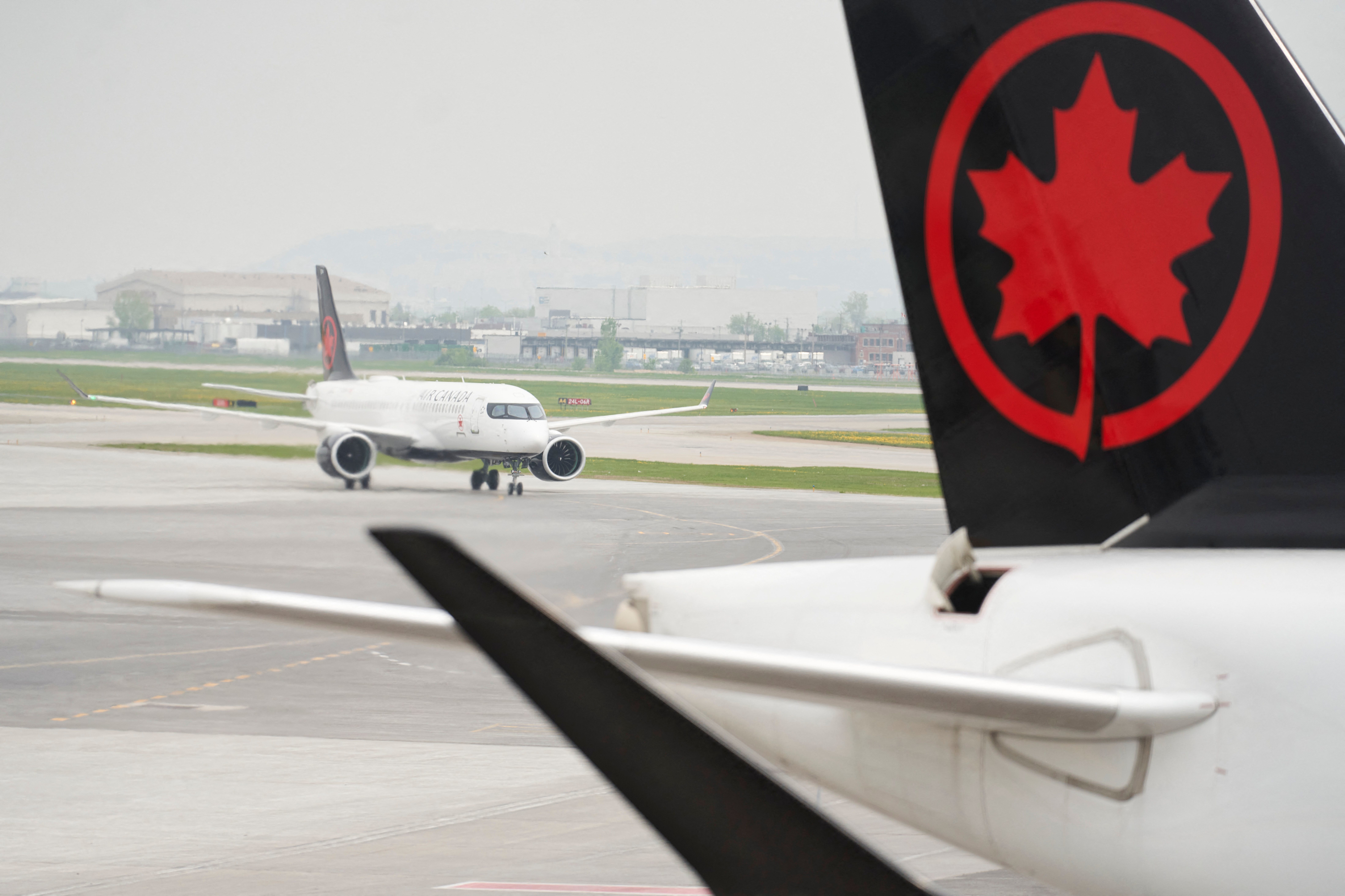 Passenger forced to drag himself off Air Canada flight after