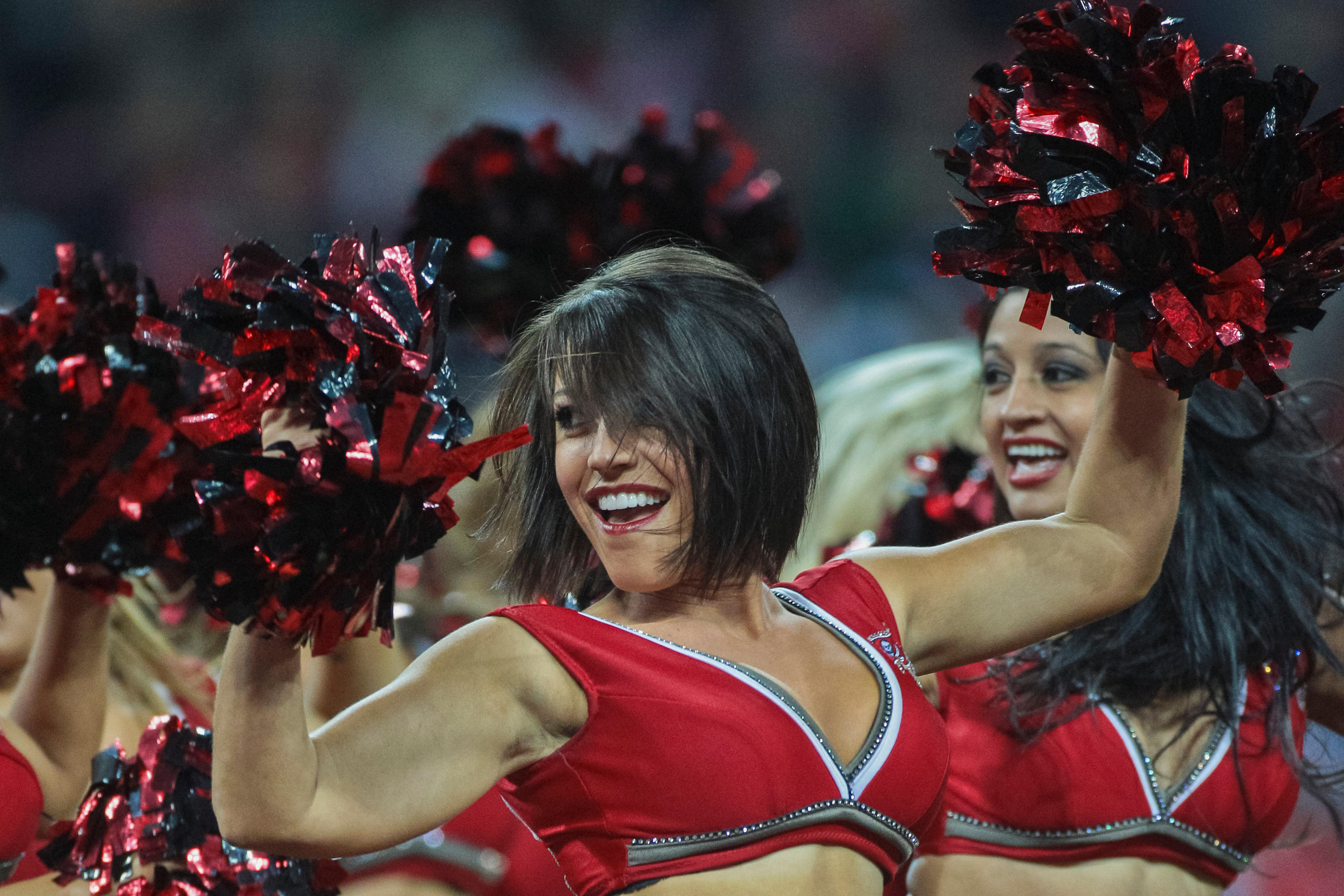 NFL cheerleaders' sex appeal showcases hypocrisy of fight against drag -  Outsports