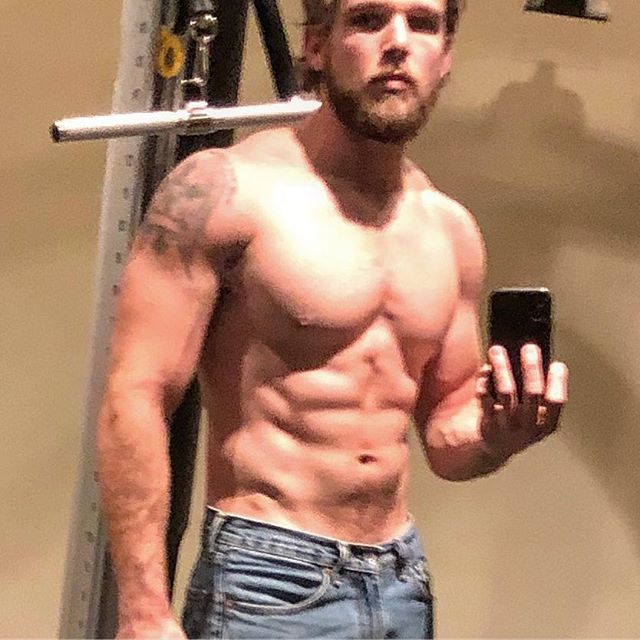 Max Thieriot Muscles