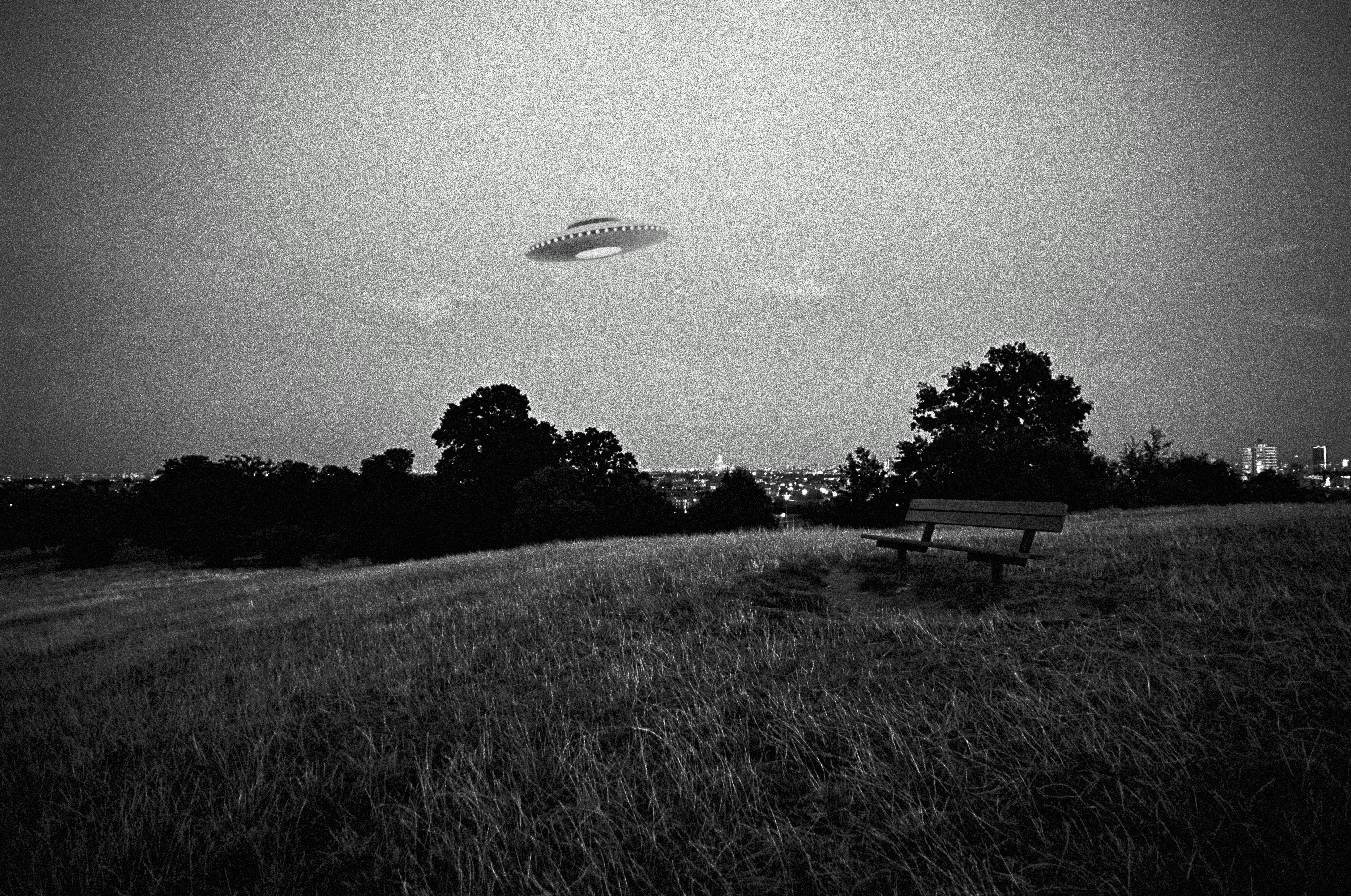 UPPER FIELD ONE【UFO】 What a typical UFO looks like according to The Pentagon