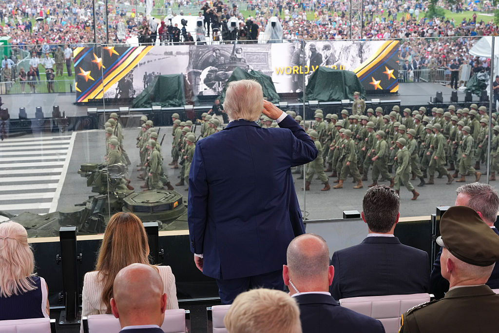 People think they've spotted 'sad and pathetic' detail in Trump's military  parade speech that's left them 'embarrassed'