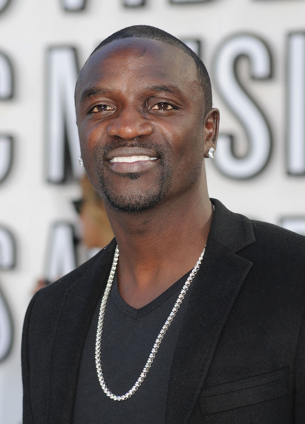 Akon Defends Kanye West for Selling Yeezy Collection Out of Trash Bags