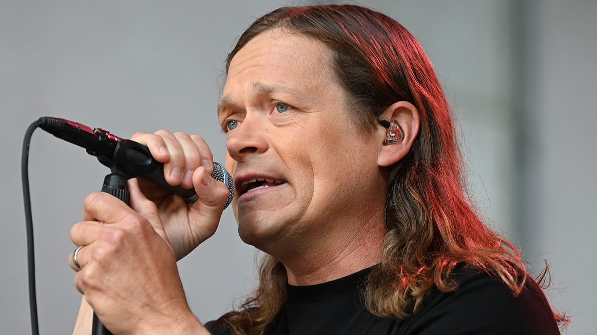 3 Doors Down lead singer Brad Arnold dies aged 47 as band and