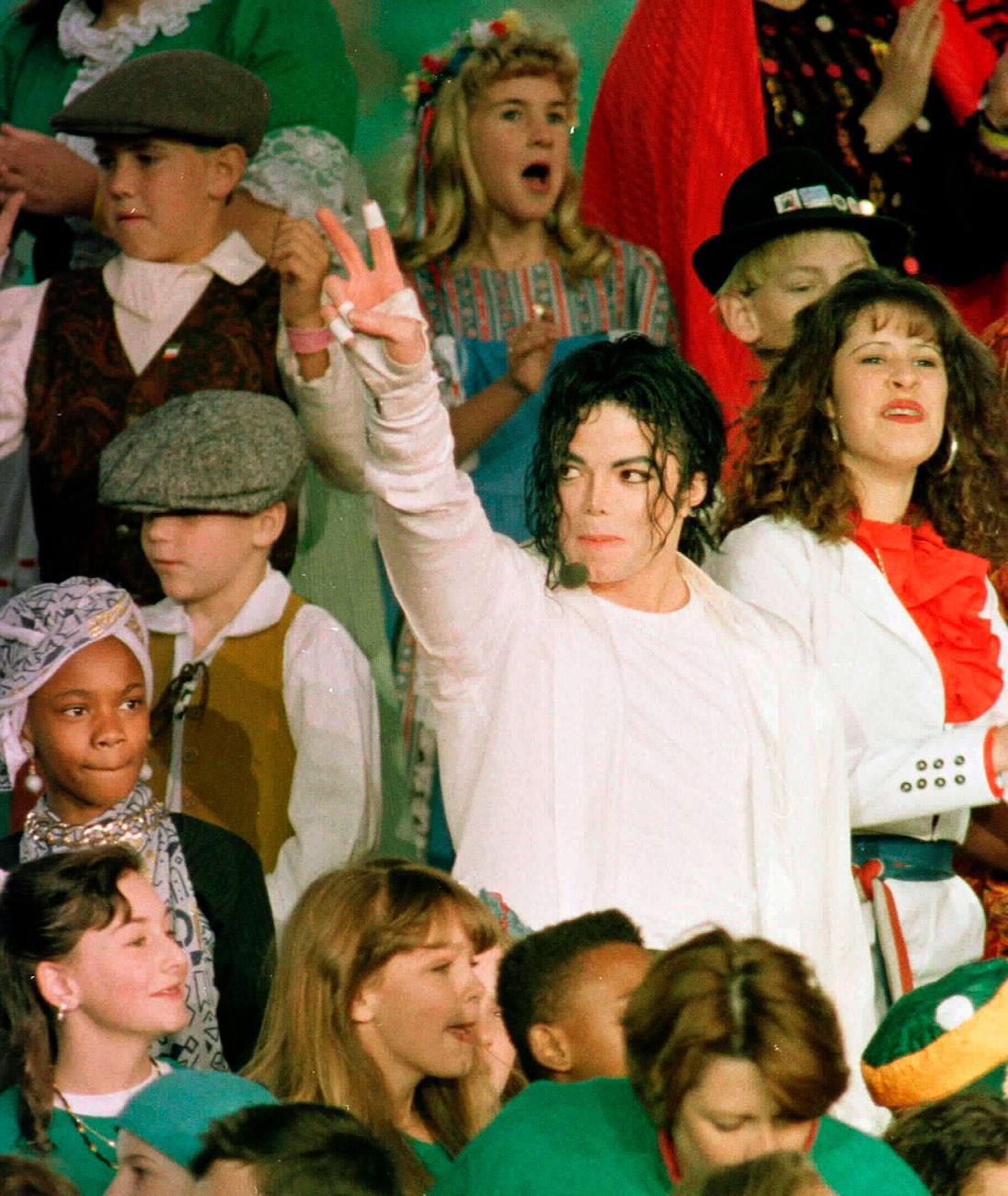 Reliving Michael Jackson's Super Bowl performance which changed