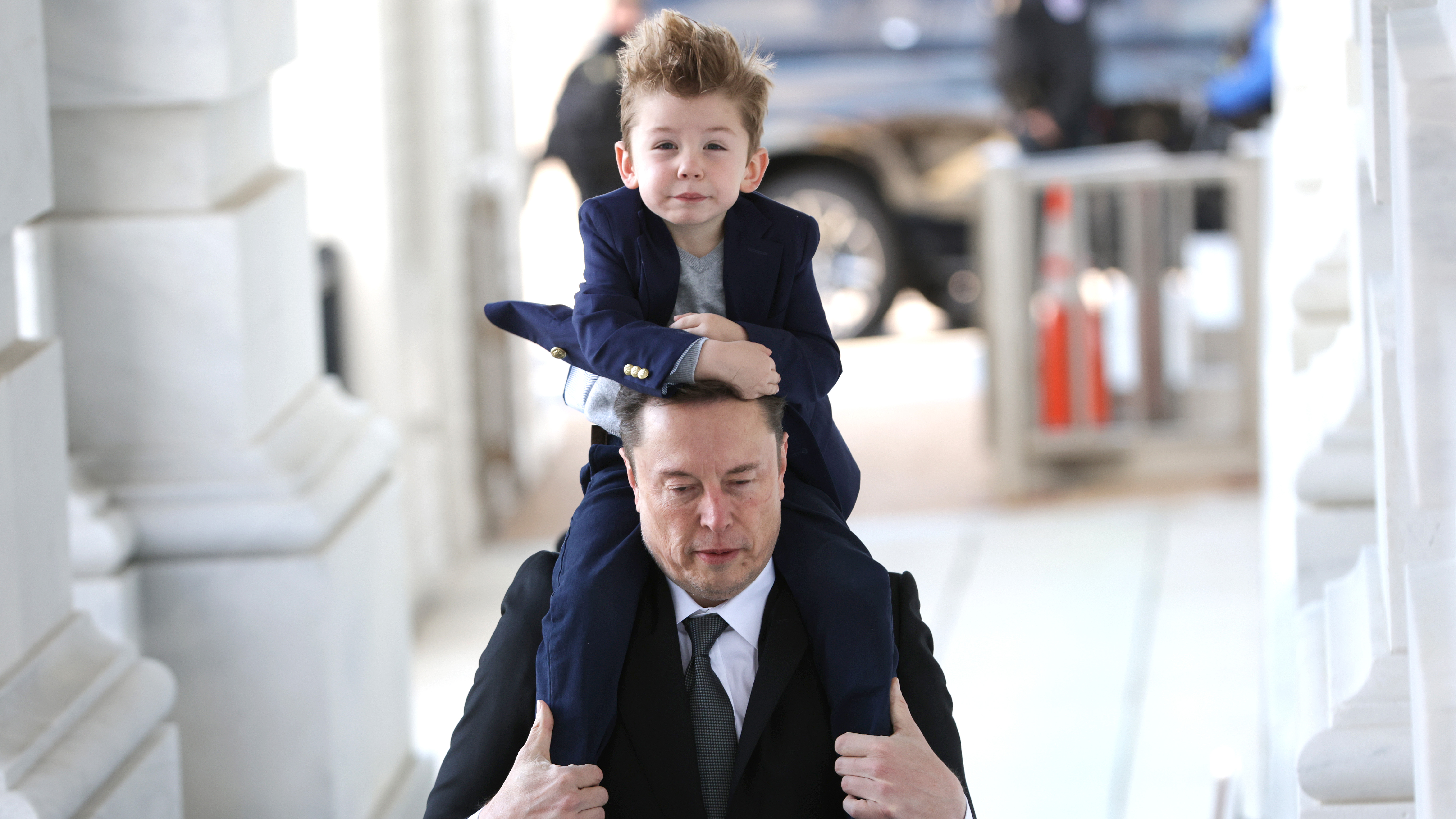 Elon Musk wanted his 11 children and their mothers to all live together on  his '$35,000,000 private compound'
