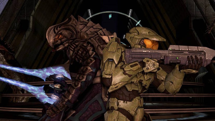 Master Chief and Arbiter back-to-back in Microsoft's Halo 3.
