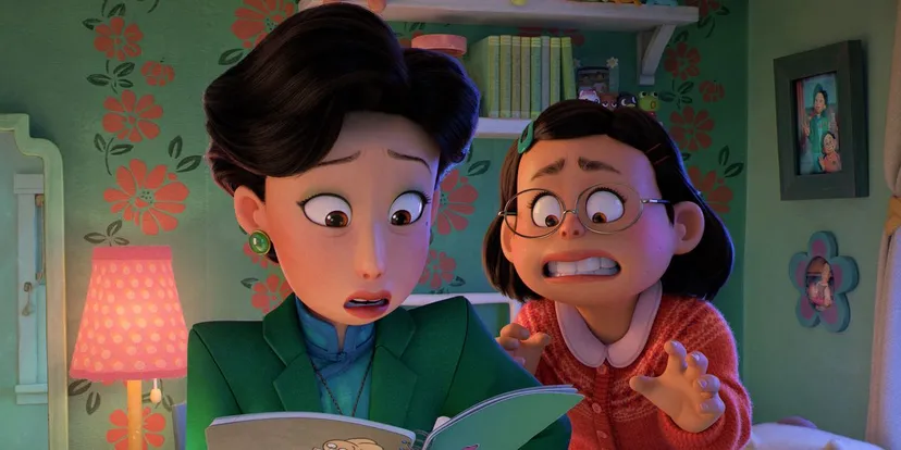 Mei Lee's mom finds her journal