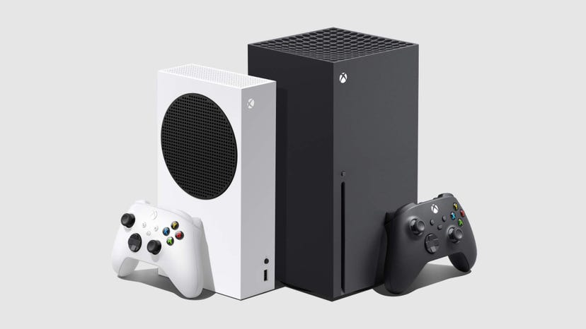 A picture of an Xbox Series S and Xbox Series X standing against a solid grey background.
