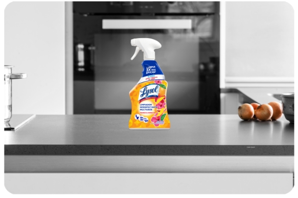 Limpiador Desinfectante Multiusos Lysol en cocina