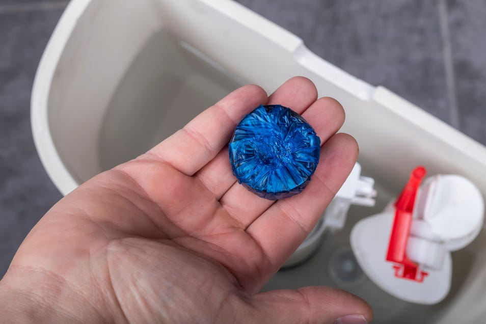 टॉयलेट क्लीनर ब्लॉक