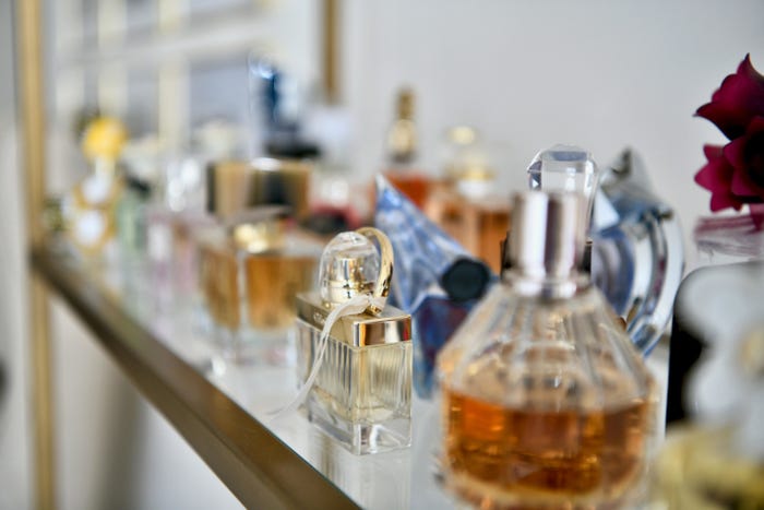 Perfume-bottles-Alamy-KM8YHY-web.jpg