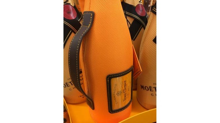 Veuve-Clicquot-champagne-handle-72dpi.JPG