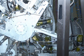 287883-The_sealed_but_unformed_cartons_pass_through_a_rotating_folding_section_that_gives_the_packages_their_unique_eight_sided.jpg 287883-The_sealed_but_unformed_cartons_pass_through_a_rotating_folding_section_that_gives_the_packages_their_unique_eight_sided.jpg