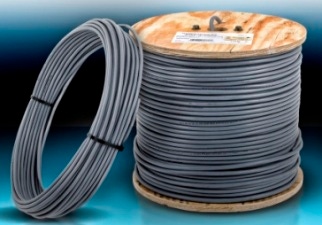 Low-capacitance data cables
