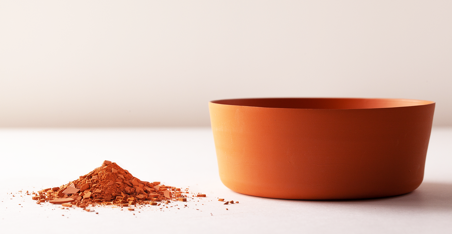 Geo-Neutral 'Earth Cup' Goes from Drink to Dust
