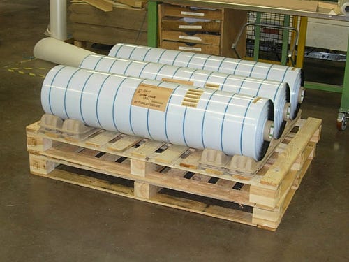 294796-Lightweight_cradles_for_film_rolls_are_made_of_recycled_fiber_yet_withstand_the_rigors_of_international_shipping_.jpg