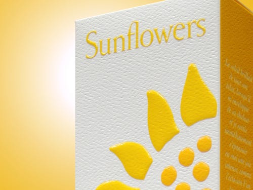 300136-Elizabeth_Arden_s_Limited_Edition_Sunflowers_packaging.jpg
