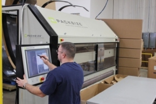 Machine produces made-to-order boxes