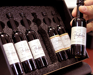 Beverage packaging: Winemakers team up for sample kits
