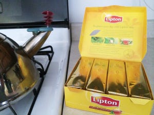 New foil wrap for Lipton tea bags brightens the day