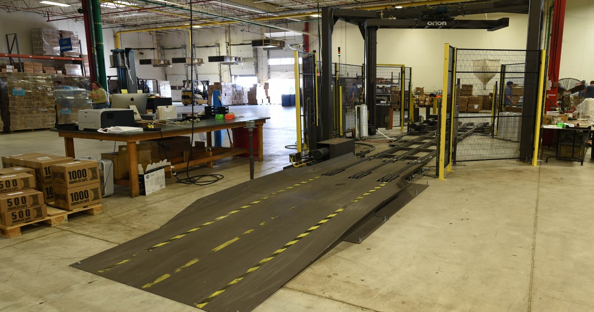 Glassware manufacturer wraps small, large and mixed pallets on a singl