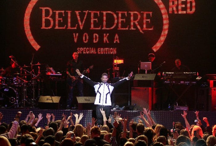 289117-Usher_performing_at_the_Belvedere_RED_launch_party.jpg