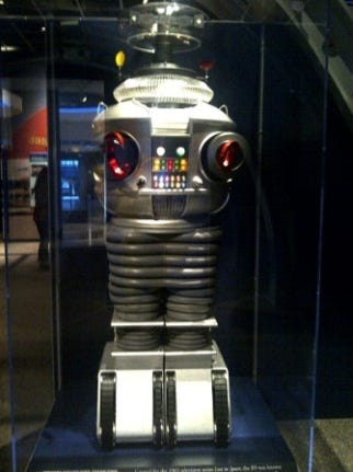 298728-Robby_the_robot_from_Lost_in_Space.jpg