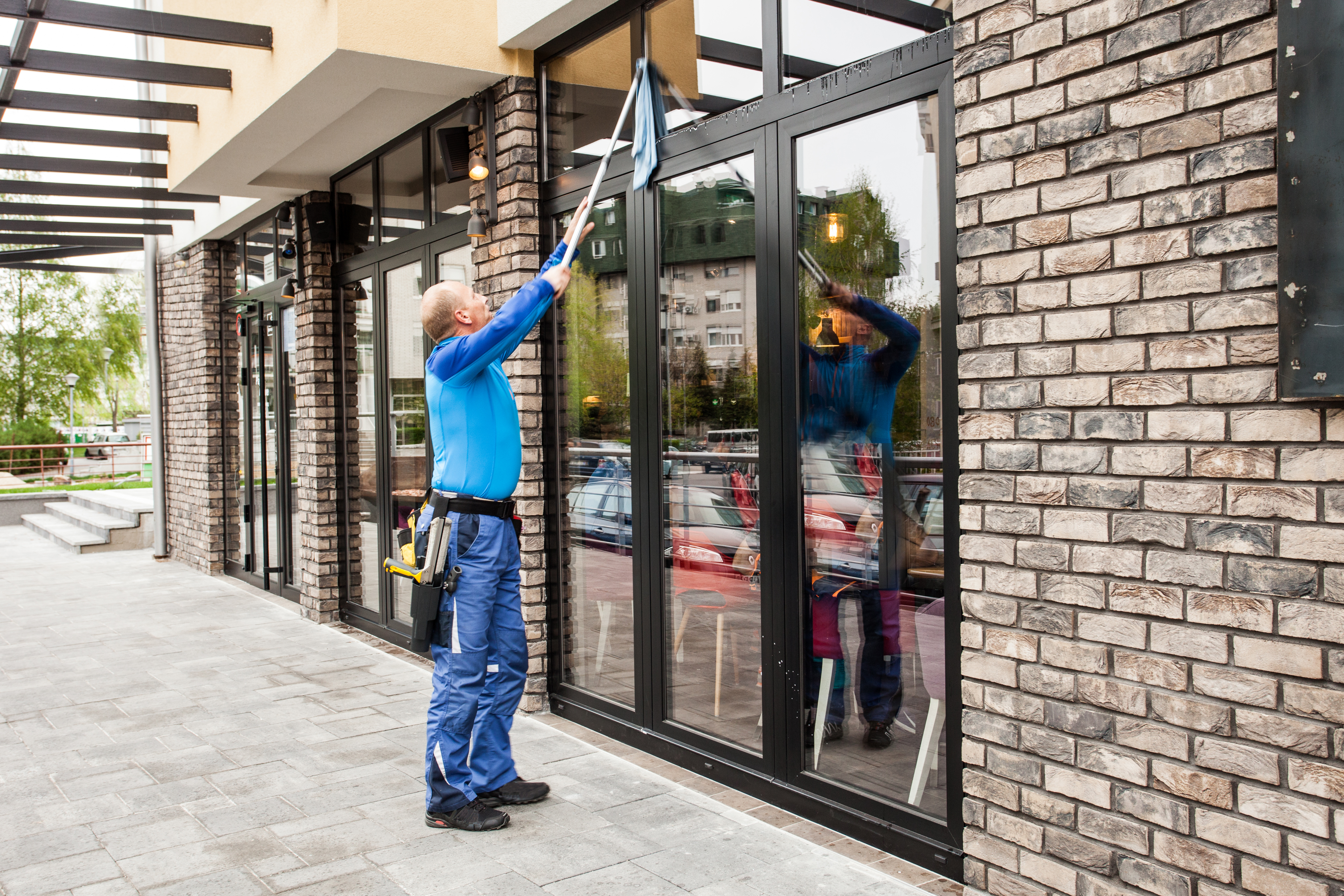 A Guide To Window Cleaning Brushes - Window Cleaning Warehouse Ltd