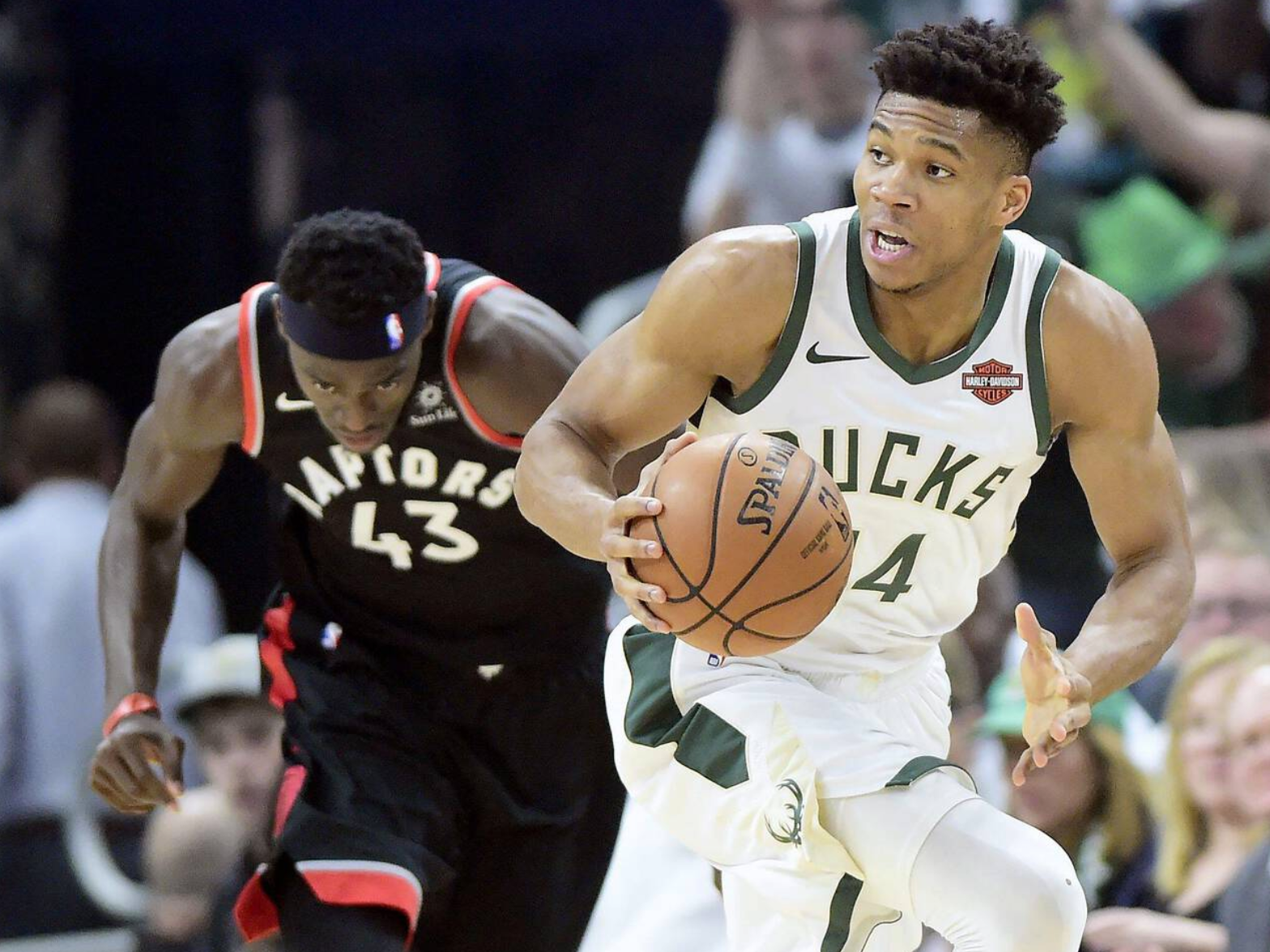 Giannis Antetokounmpo Will Wear 'Equality' on Back of Bucks Jersey